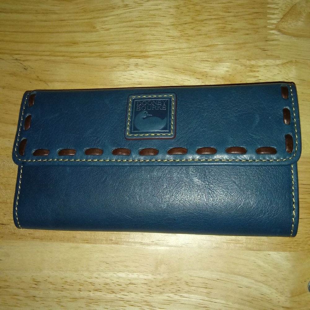 Dooney&Bourke Wallet